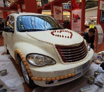 Valentine with chocolate car<BR>白巧克力汽車迎情人節(jié)