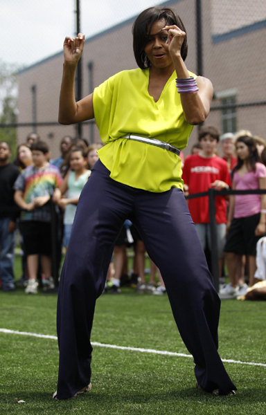 Michelle Obama dances for fitness event