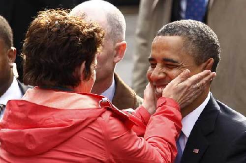 US President Barack Obama and first lady Michella Obama in Britain and Ireland