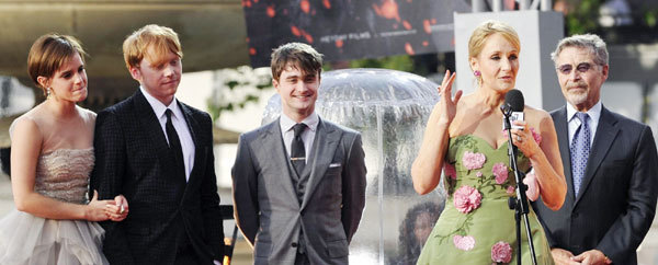 'Harry Potter and the Deathly Hallows - Part 2' premieres